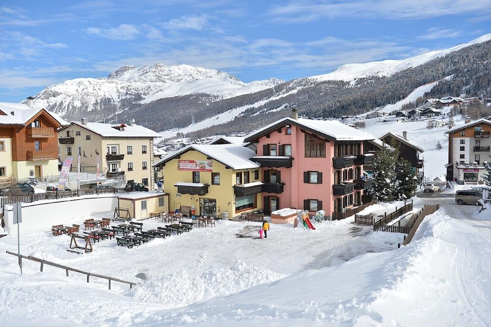 Hotel Astra Livigno Exterior foto