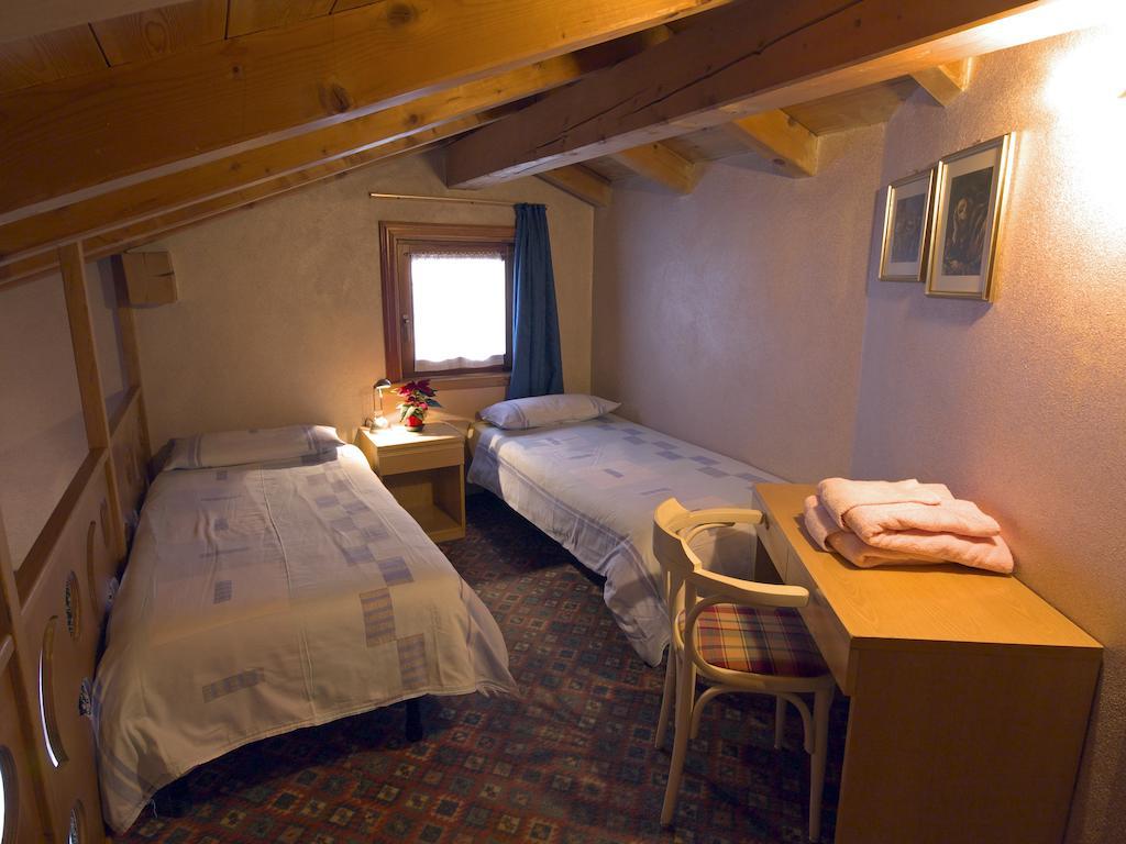 Hotel Astra Livigno Habitación foto
